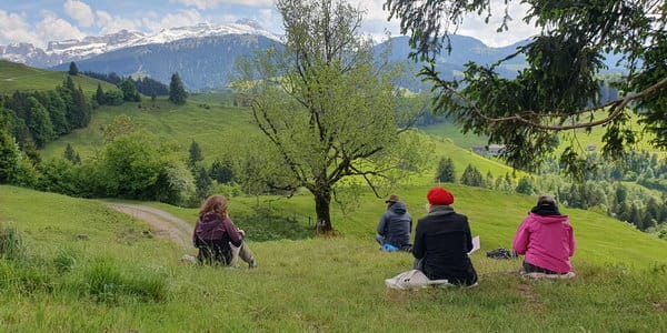 Sich am Kraftplatz stärken Medial eintauchen